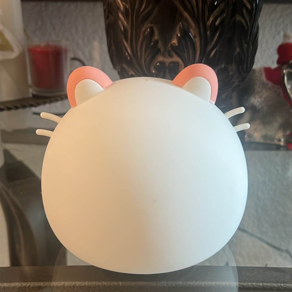 𝐂𝐚𝐭 𝐥𝐚𝐦𝐩 - Picture 2 of 4